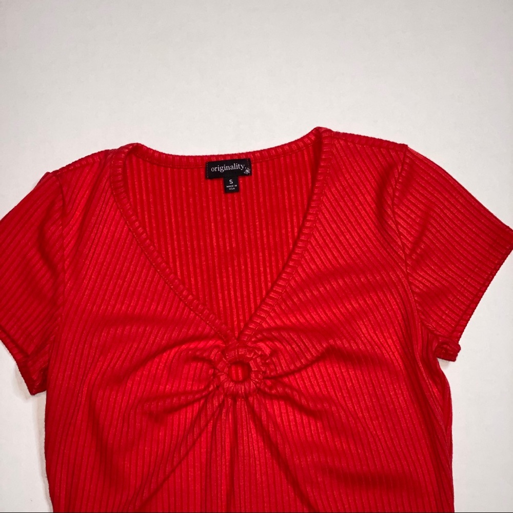 Crop top - Picture 3 of 4